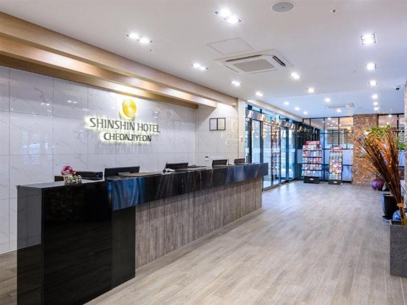Shin Shin Hotel Cheonjiyeon Szogüpho Kültér fotó